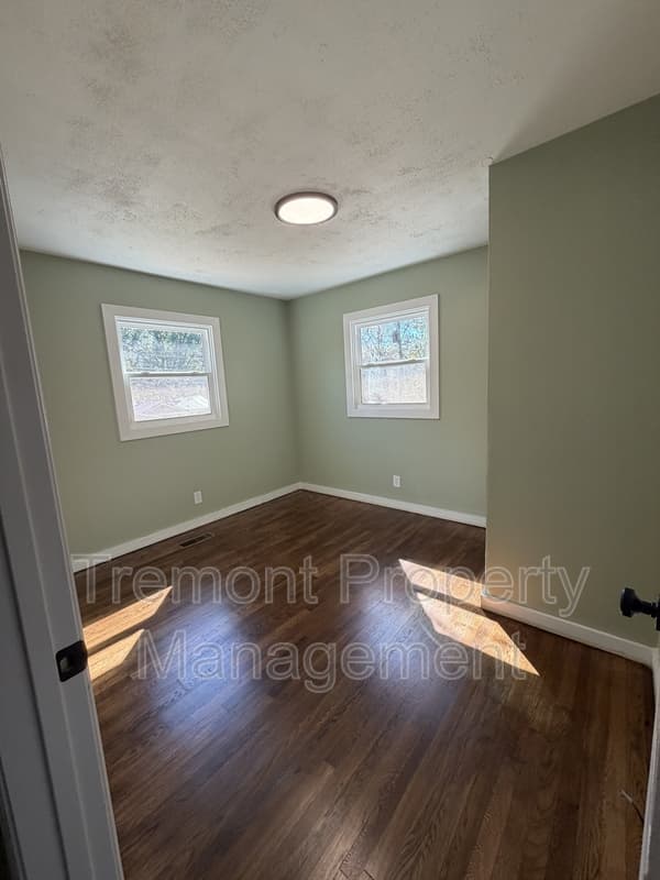 Chattanooga House: 5241 Lomnick Street