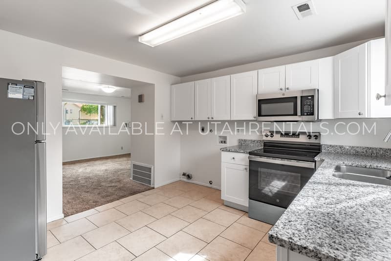 Orem Condo: 1052 S Virginia Cir