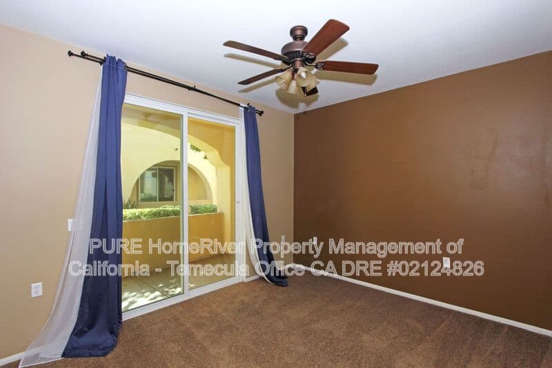 Temecula House: 44916 Honey Locust Dr