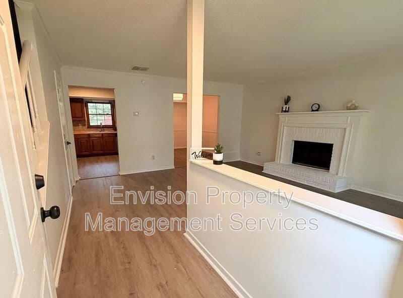 Jonesboro House: 702 Redland Drive