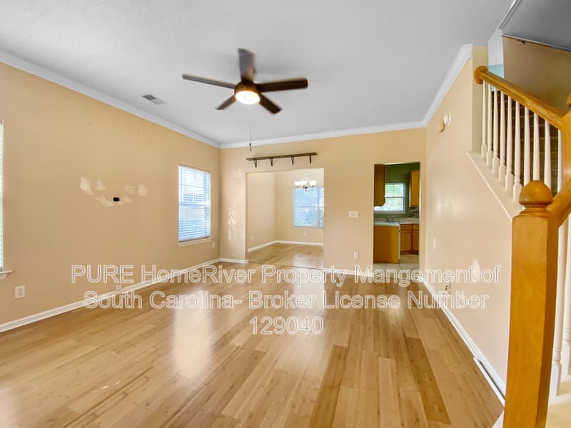 Goose Creek House: 109 Rockdale Ln