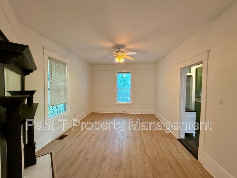 Savannah House: 611 W 44th St