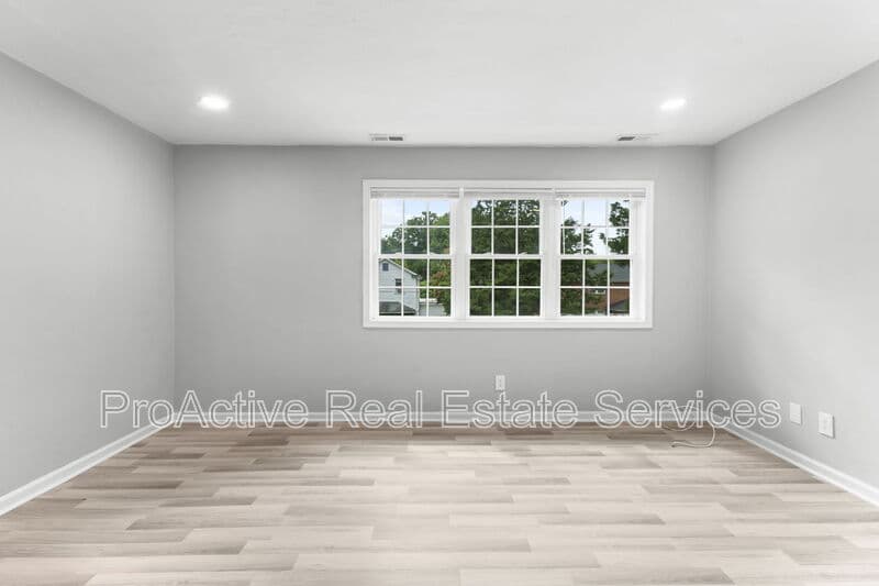 Chesapeake Condo: 1415 Commerce Ave - 4