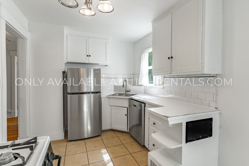 Provo House: 1278 E 520 S