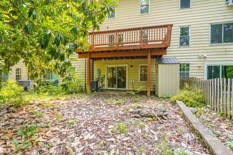 Fredericksburg House: 128 kings Mill Drive