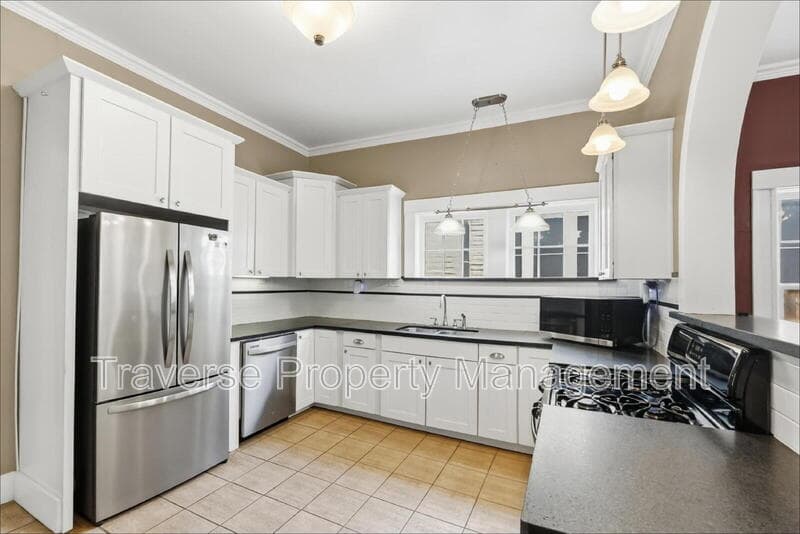 Fort Worth House: 1816 Washington Ave