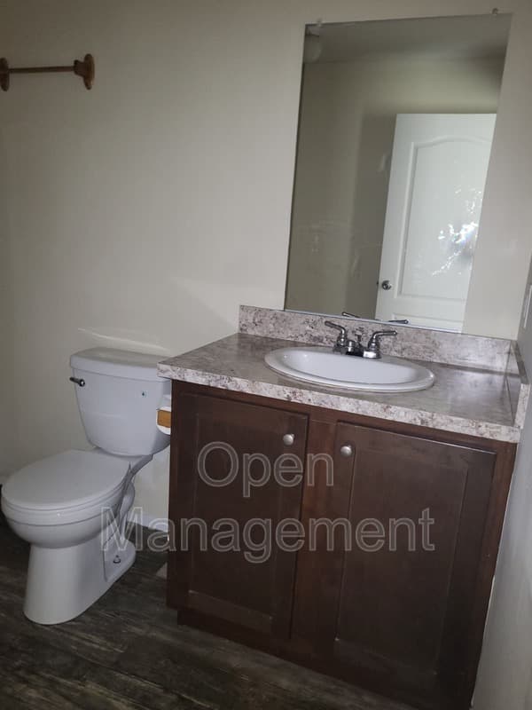 Louisville House: 3416 Kramers Ln