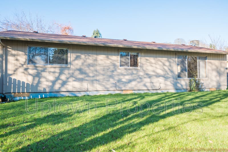 Tigard House: 8120 SW Thorn St
