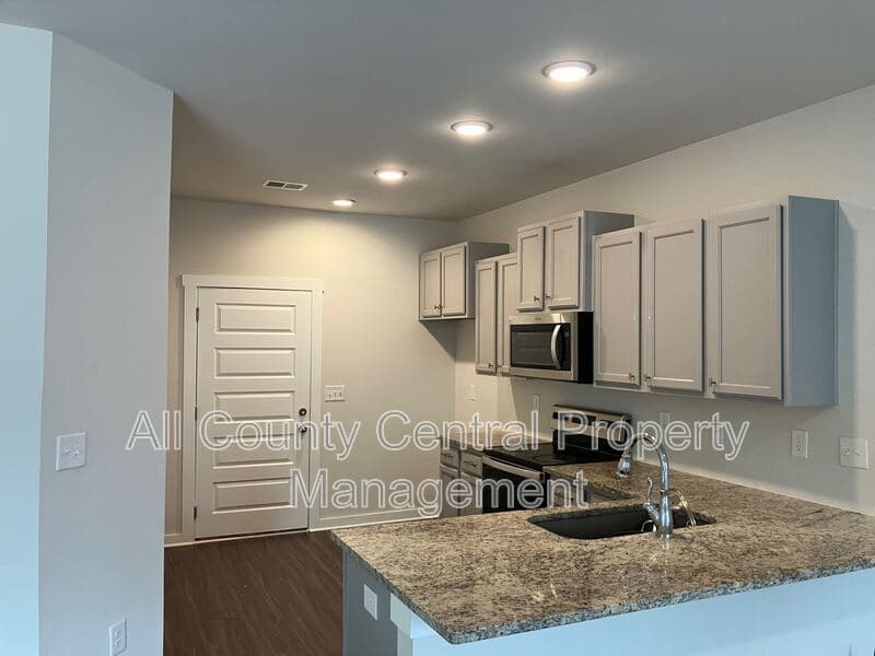 Mc Calla House: 8209 Owen Park Dr