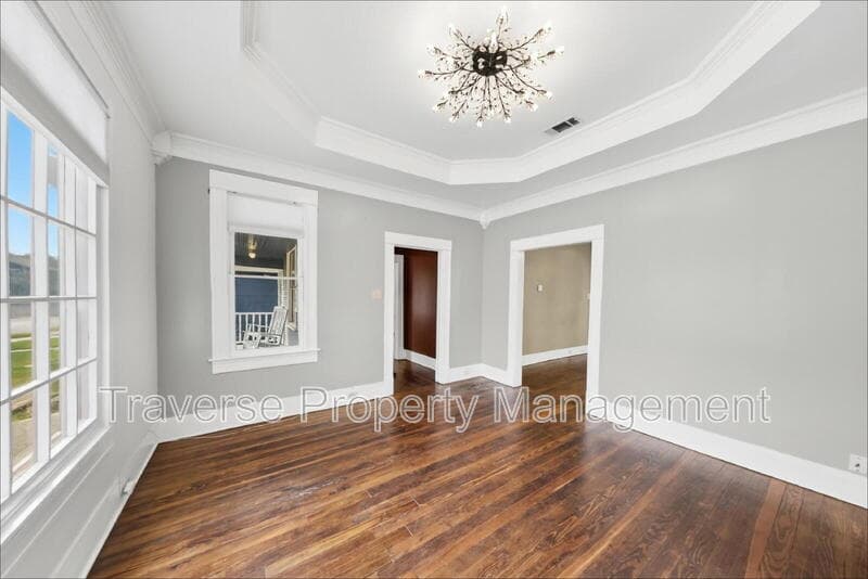 Fort Worth House: 1816 Washington Ave