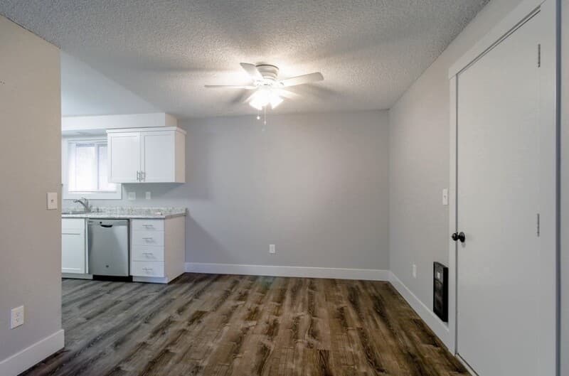 Vancouver House: 1420 Northeast 142nd Avenue