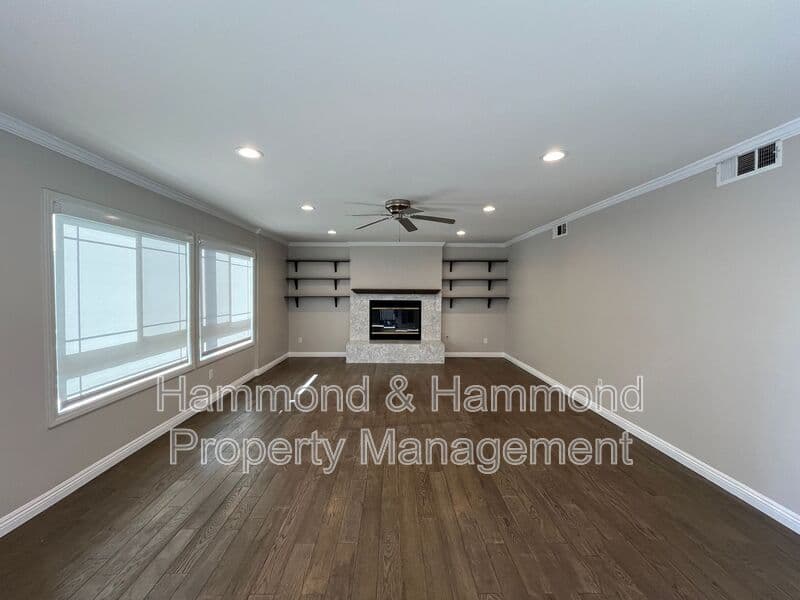 Granada Hills House: 10436 Amestoy Ave.