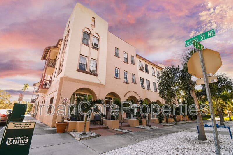 St. Petersburg Condo: 360 13th Ave NE