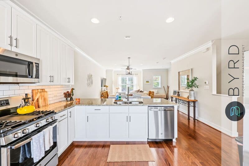 Richmond Townhome: 5402 Libbie Mill West Blvd