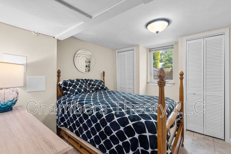 Silver Spring House: 3904 Lantern Dr