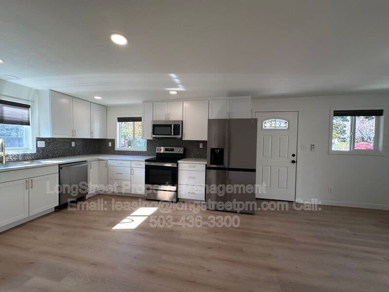 Portland House: 8114 SE 63rd Ave