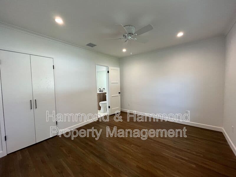 Sherman Oaks House: 13607 Huston St.