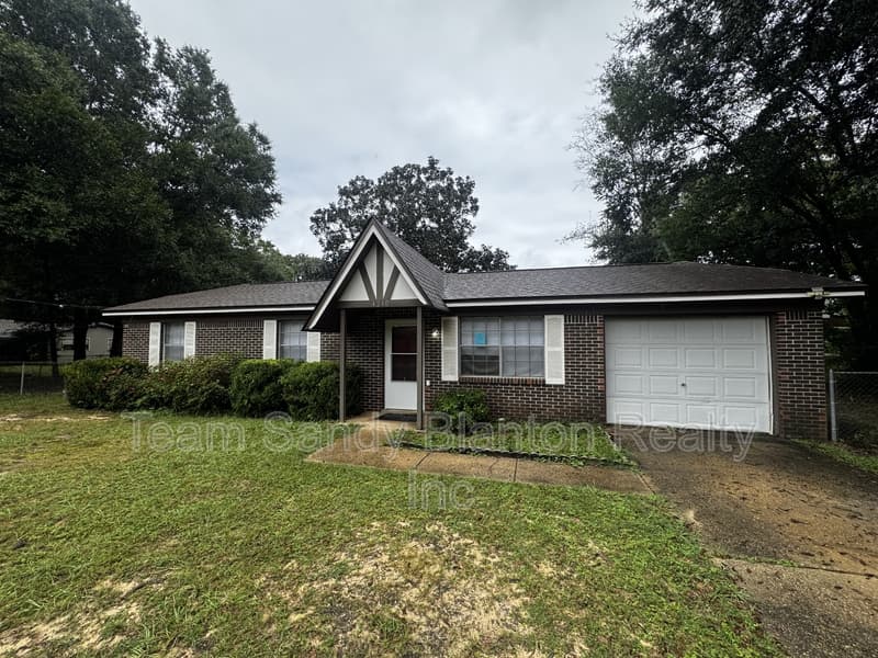 Pace House: 4240 Del Almirante Circle