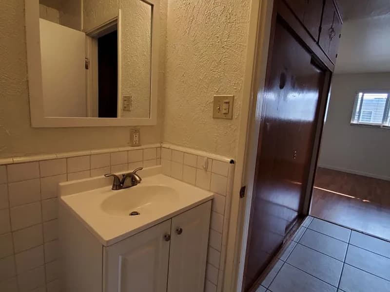 San Jose Condo: 230 E San Salvador St