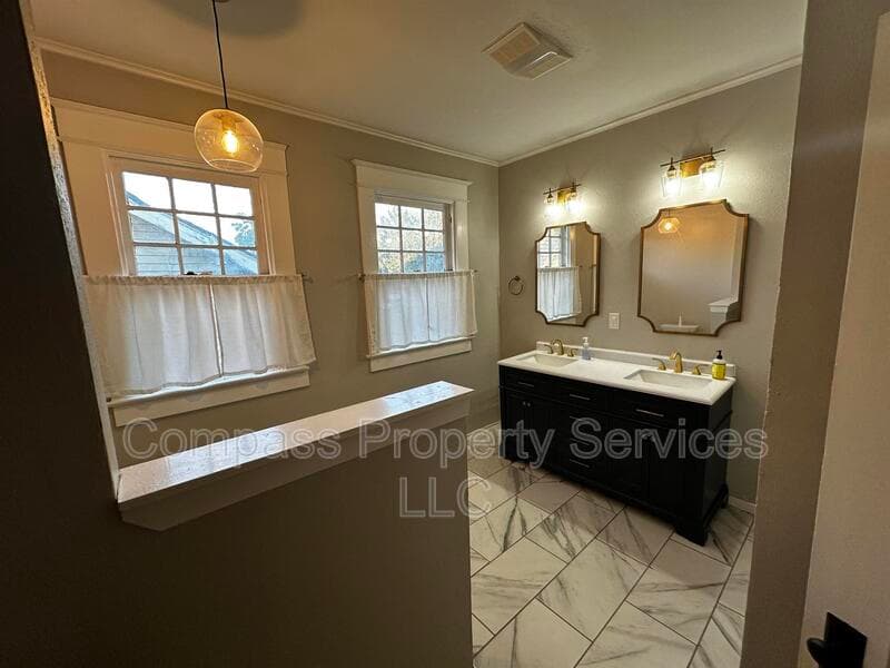 Waco House: 2220 Gorman Ave