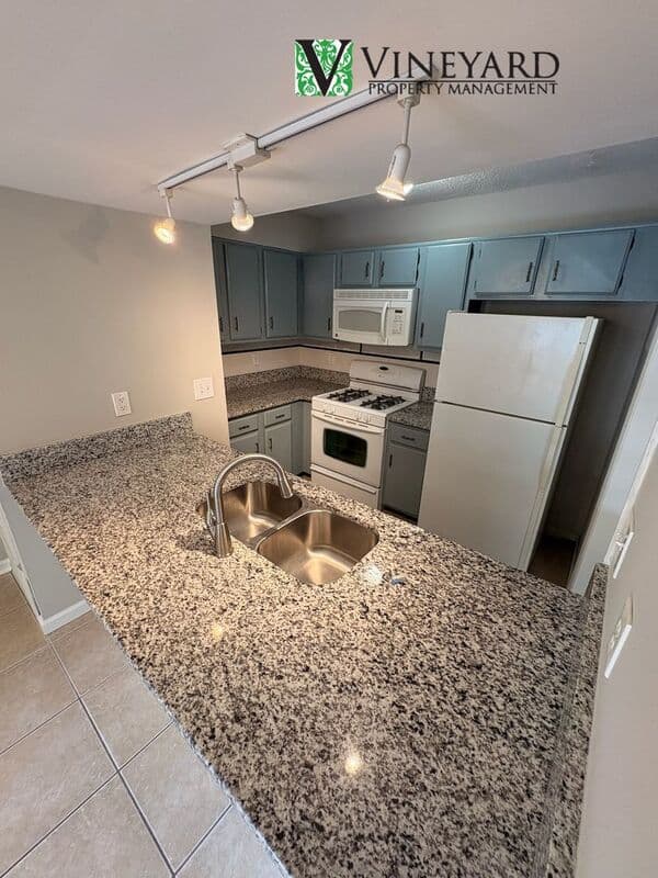 Kennesaw Townhome: 6085 Sand Wedge Circle NW