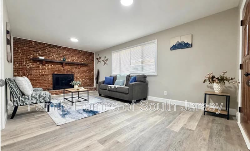 Mount Royal House: 31 Mantua Rd