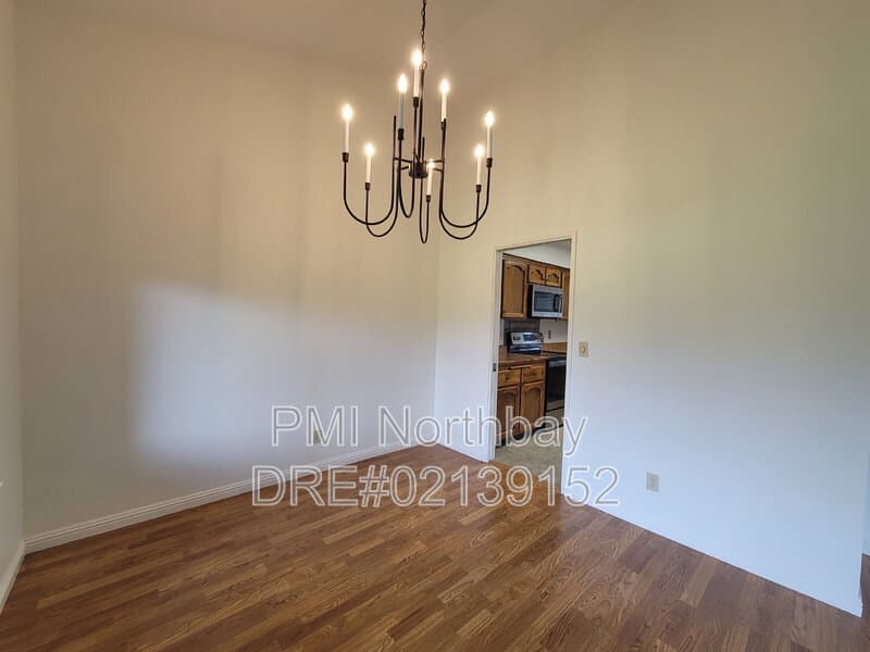 Fairfield House: 3552 Larchmont Court