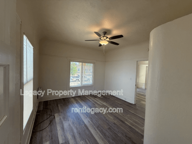 Sacramento Condo: 4925 11th Ave