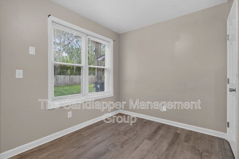 Summerville Townhome: 126 Langley Drive