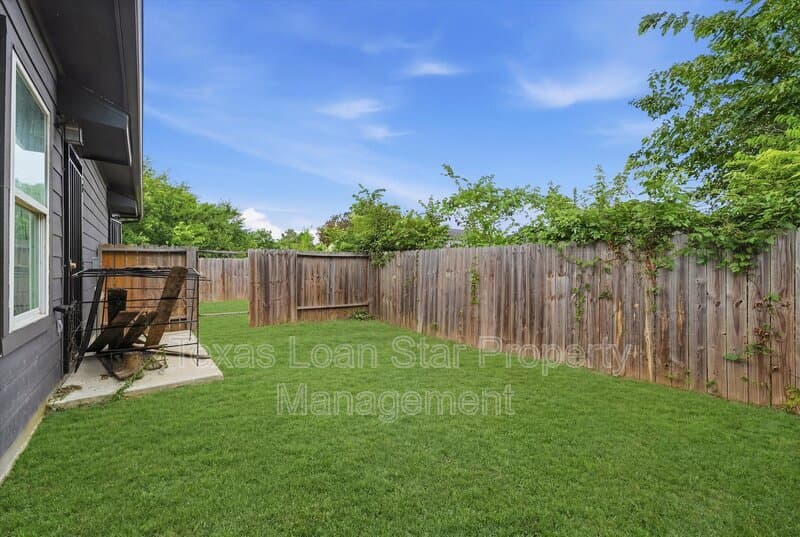 Houston Condo: 319 N Carolina St