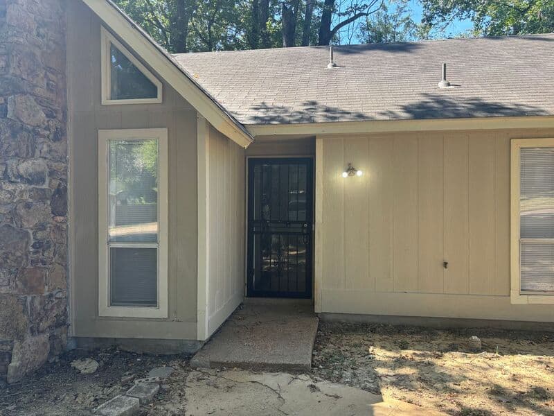 Memphis House: 4311 Hunt Cliff Trce
