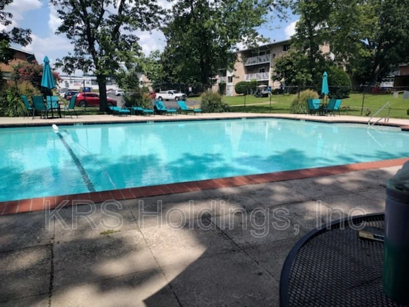 Richmond Condo: 5606 Crenshaw