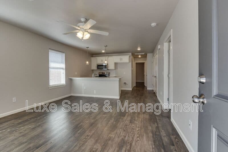 Oklahoma City House: 407 Vail Circle