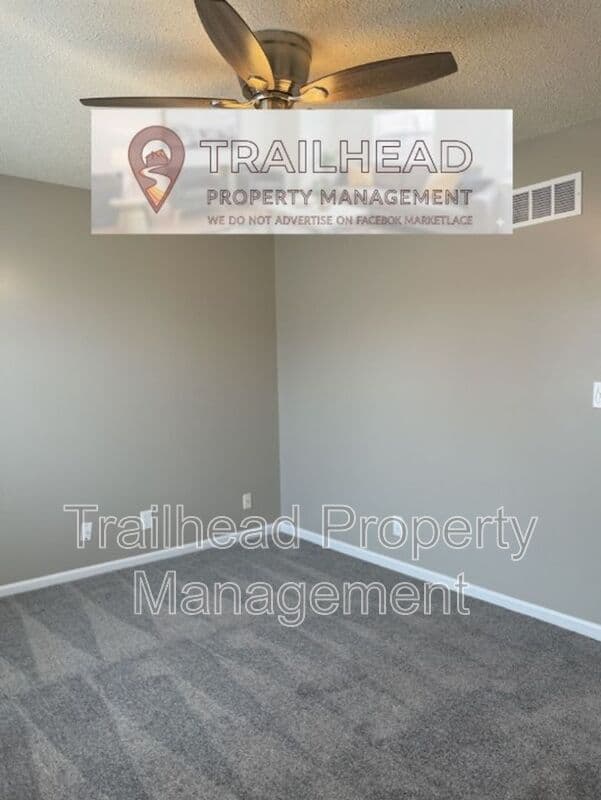 Ferrelview Townhome: 219 N Garrison Ave