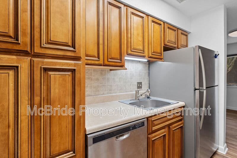 Martinez Townhome: 3506 Prestwick Drive