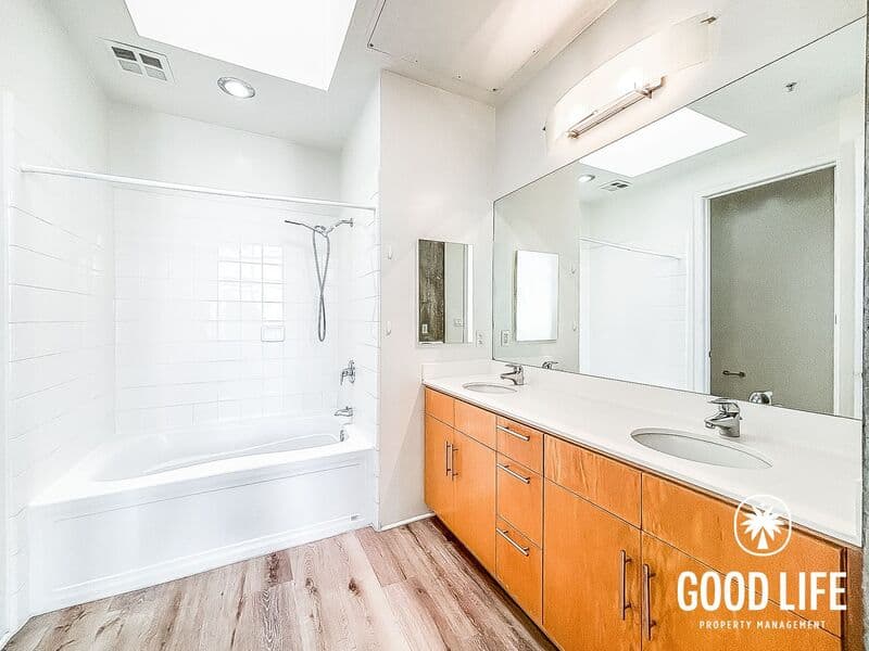 San Diego Condo: 1050 Island Ave