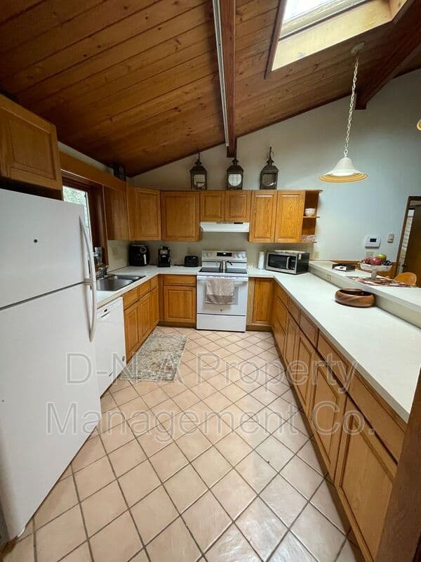 Cresco House: 3530 Spruce Cabin Road