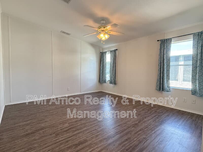 Valrico House: 3515 Zephyr Ln