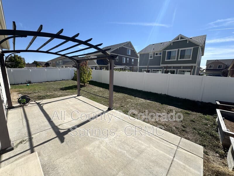 Fountain House: 7941 Whistlestop Lane