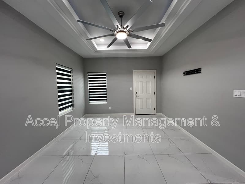 Alamo Condo: 1122 Country Club Drive