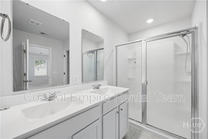 Richmond Hill House: 295 Coby Lane