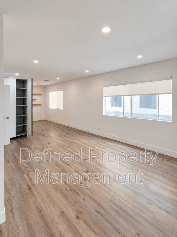 Los Angeles Condo: 3701 Hughes Ave
