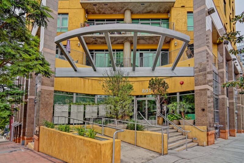 San Diego House: 801 Ash St.