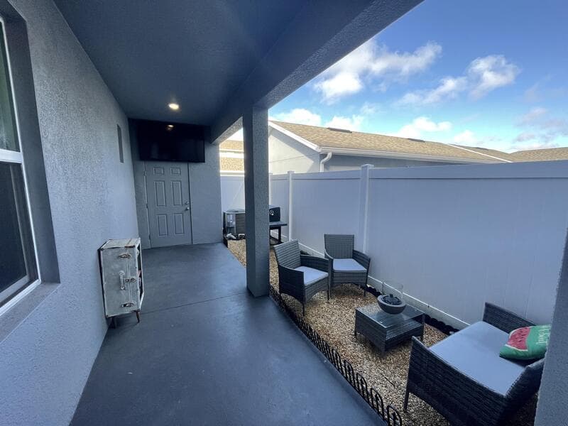 Wesley Chapel Townhome: 5211 Avalon Park Blvd - 1