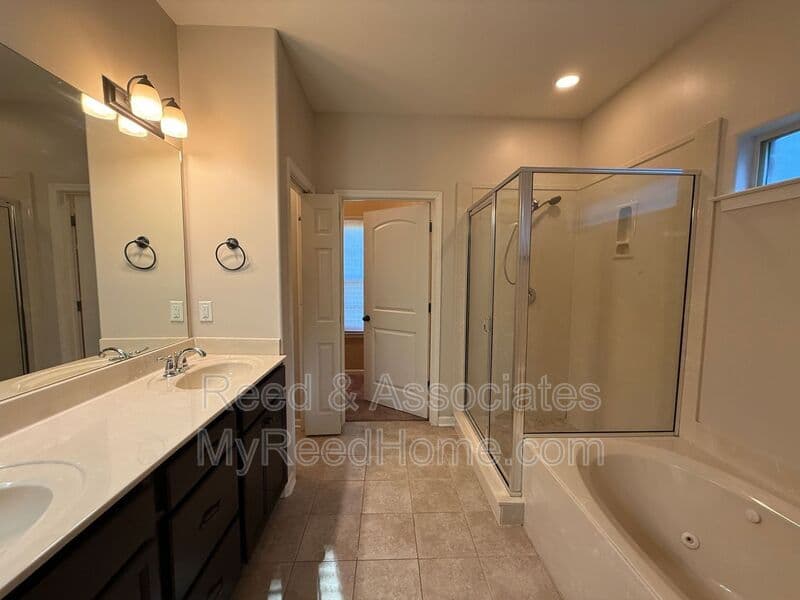 Cordova House: 1715 Bellevue Grove