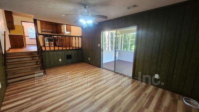 Lawrenceville House: 2023 Poplar Rdg