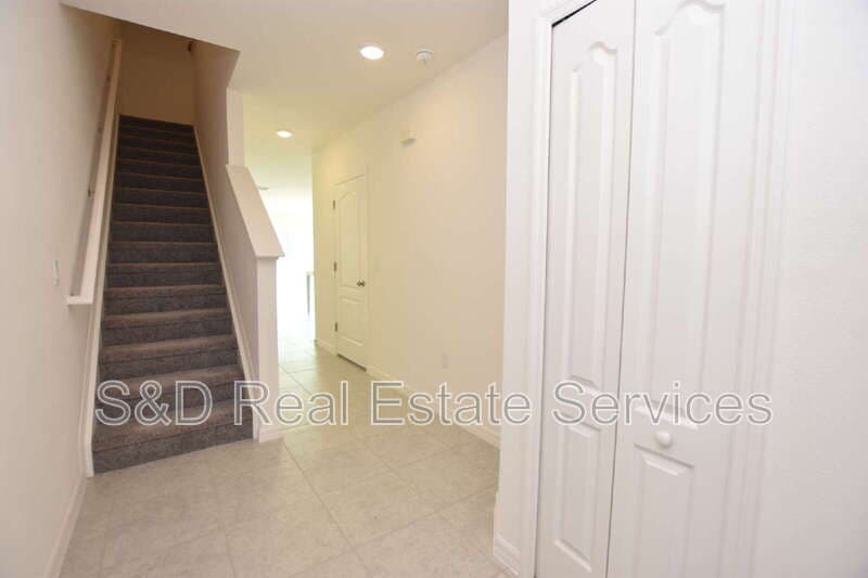Lakeland House: 3913 Academia Ave.