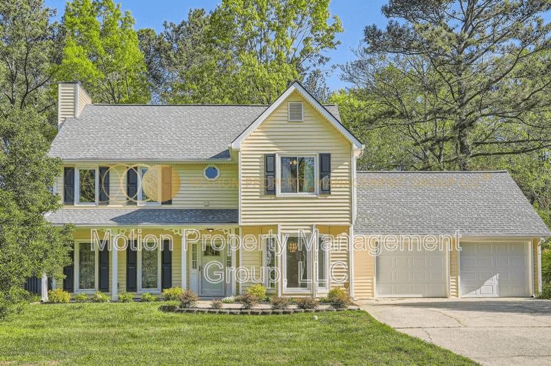 Mableton House: 1186 Crestbrook Dr SW