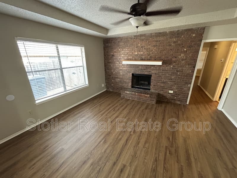 Arlington House: 5425 Stagetrail Drive