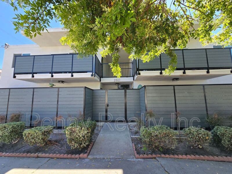 San Diego Condo: 2861 Polk Ave.